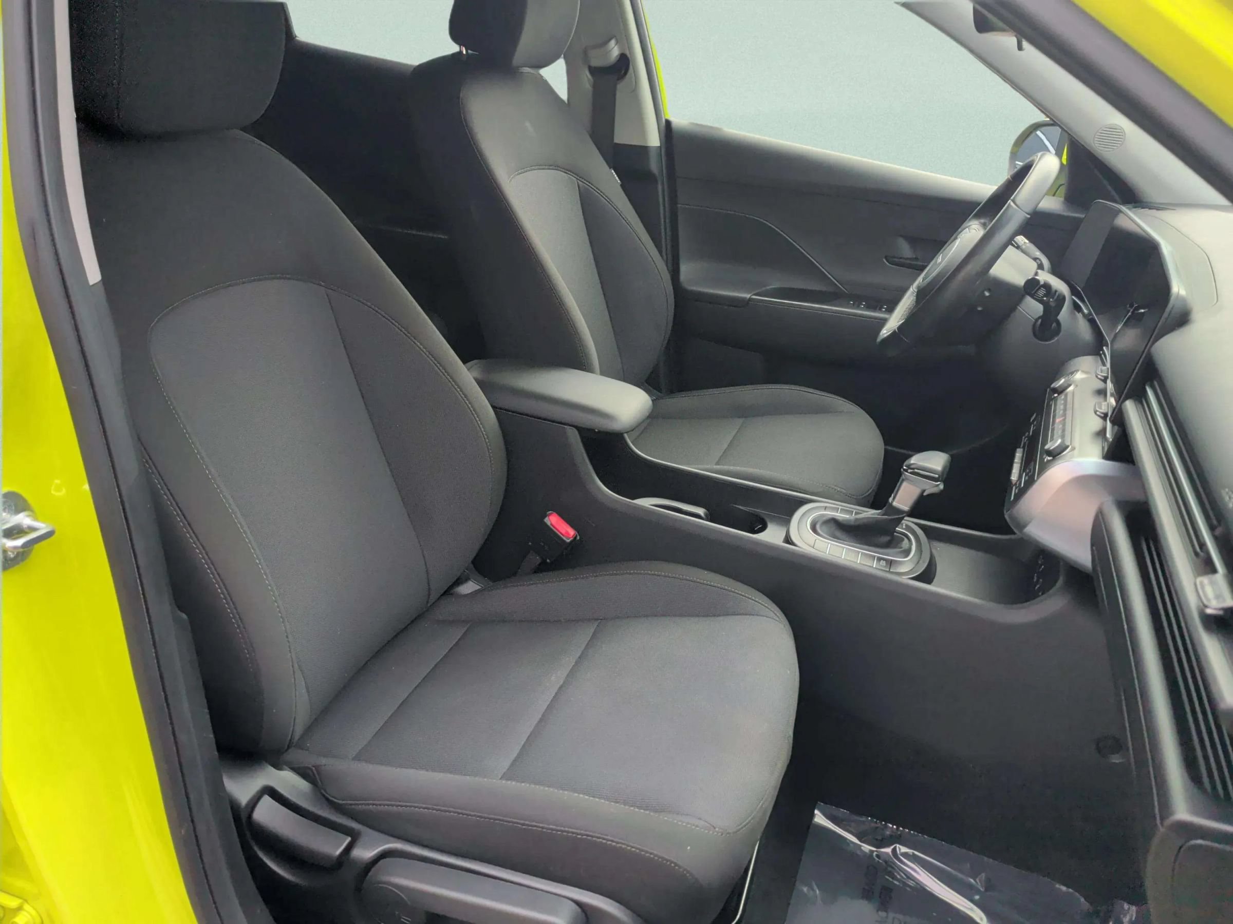 Used 2025 Hyundai Kona SEL FWD image 28