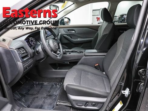 Used 2023 Nissan Rogue SV AWD/4WD image 13