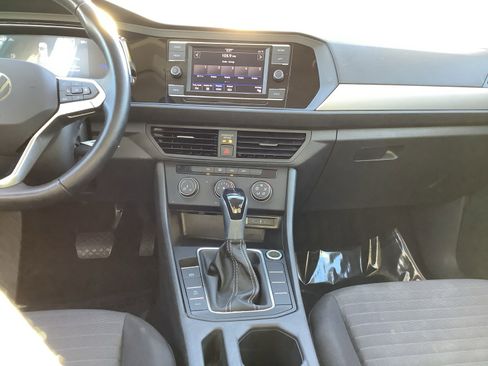 Used 2023 Volkswagen Jetta S image 11