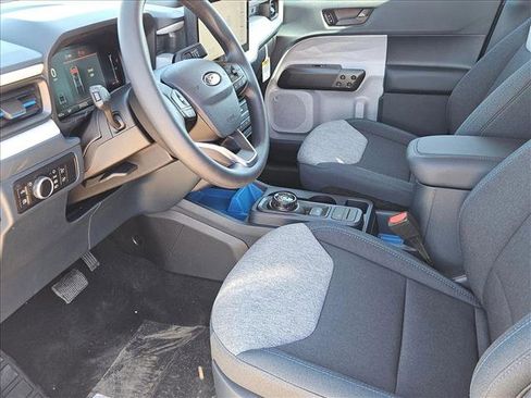 New 2025 Ford Maverick XLT image 13