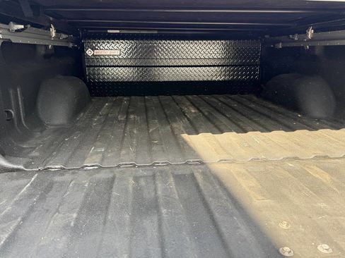 Used 2010 GMC Sierra 2500 SLE w/ Suspension Package, Off-Road image 22