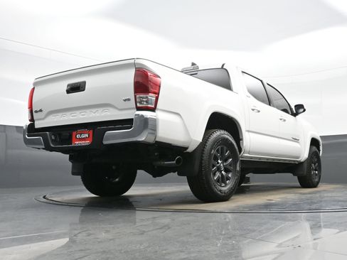 Used 2021 Toyota Tacoma SR5 AWD/4WD image 29
