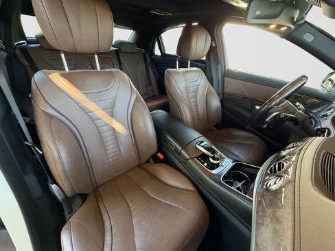 Used 2018 Mercedes-Benz S 560 Sedan image 21