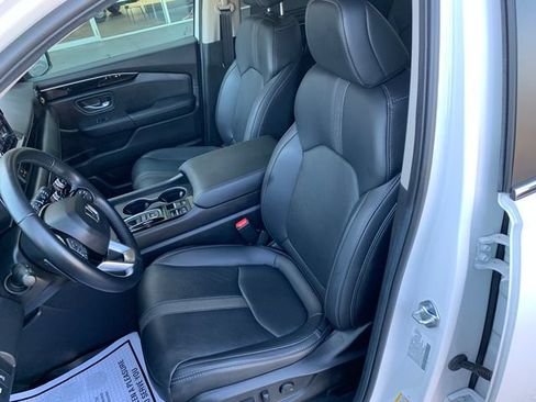 Used 2025 Honda Pilot EX-L image 10