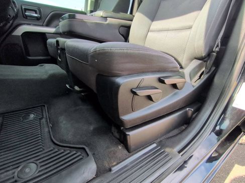 Used 2019 Chevrolet Silverado 1500 LT RWD image 17