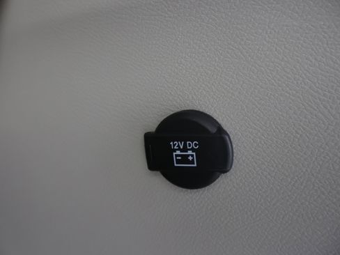 Used 2024 Chrysler Pacifica Touring-L FWD image 29
