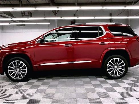 Used 2022 GMC Acadia Denali w/ Denali Ultimate Package AWD/4WD image 15