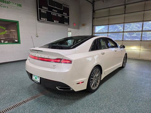 Used 2013 Lincoln MKZ FWD image 6