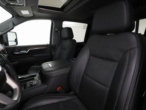 Used 2024 GMC Sierra 2500 Denali w/ Denali Reserve Package image 11