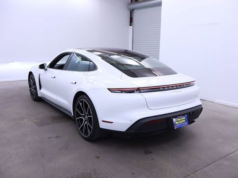 New 2024 Porsche Taycan image 2