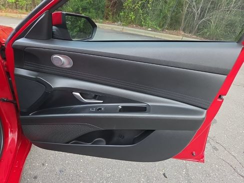 Used 2021 Hyundai Elantra SEL FWD image 36