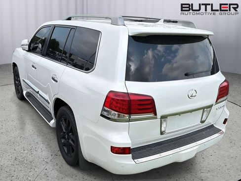 Used 2013 Lexus LX 570 4WD w/ Luxury Pkg image 8