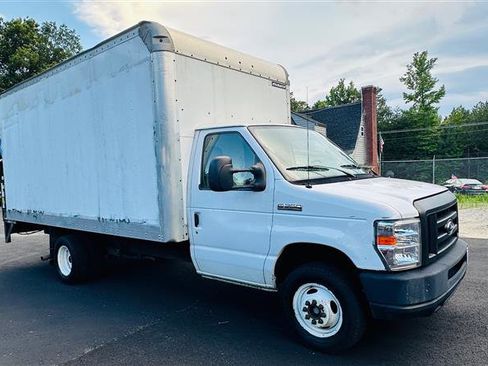 Used 2018 Ford E-350 and Econoline 350 Super Duty image 7