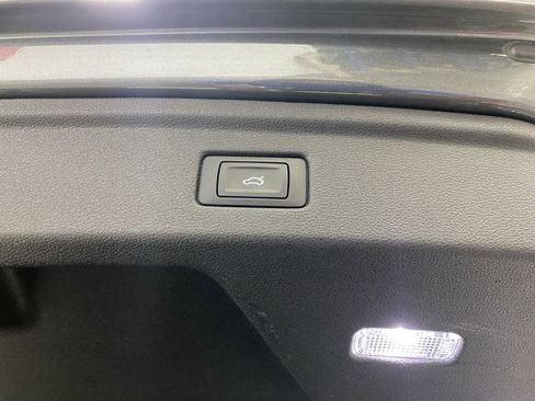 Used 2021 Audi A5 2.0T Premium image 8