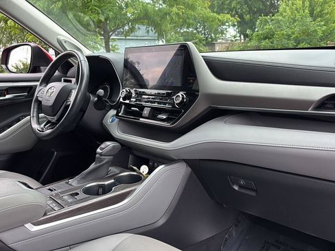 Used 2020 Toyota Highlander Limited AWD/4WD image 14