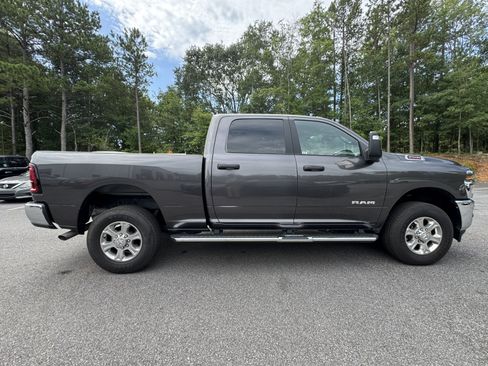 Used 2026 RAM 2500 Big Horn AWD/4WD image 4