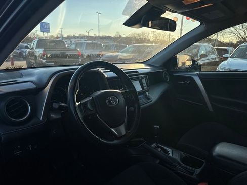 Used 2017 Toyota RAV4 XLE image 14
