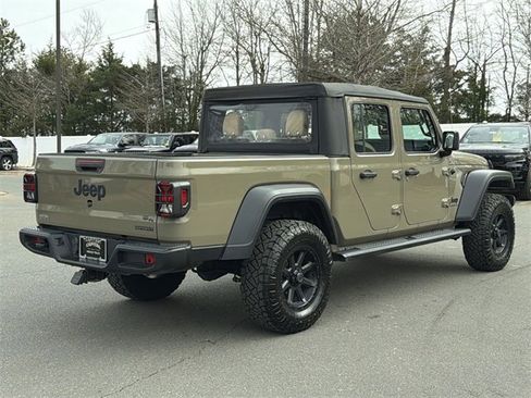 Used 2020 Jeep Gladiator Sport image 13
