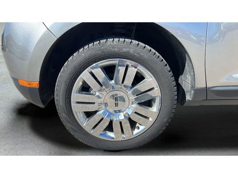 Used 2008 Lincoln MKX AWD image 34