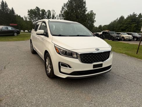 Used 2019 Kia Sedona L FWD image 7