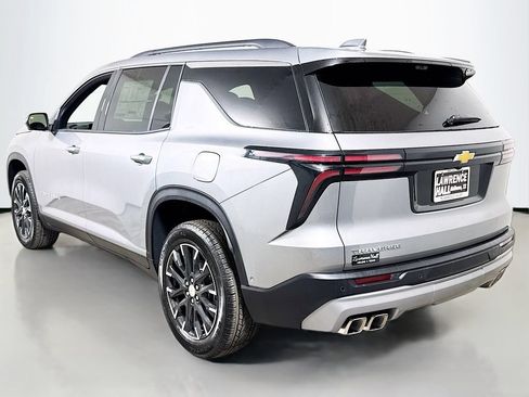 New 2026 Chevrolet Traverse LT w/ Enhanced Driving Package FWD image 3