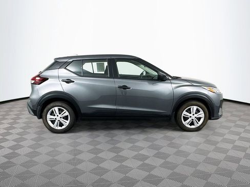 Used 2024 Nissan Kicks S image 4