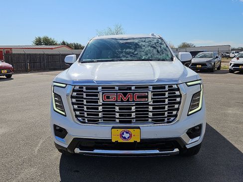 New 2026 GMC Yukon Denali w/ Sun & Power Step Package image 8