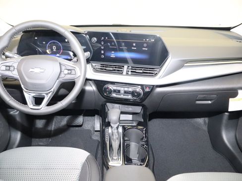 New 2026 Chevrolet Trax LT w/ Driver Confidence Package FWD image 15