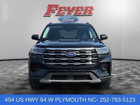 Certified 2025 Ford Explorer Active RWD image 8