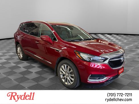 Used 2020 Buick Enclave Premium w/ Sun and Sites Package AWD/4WD image 4