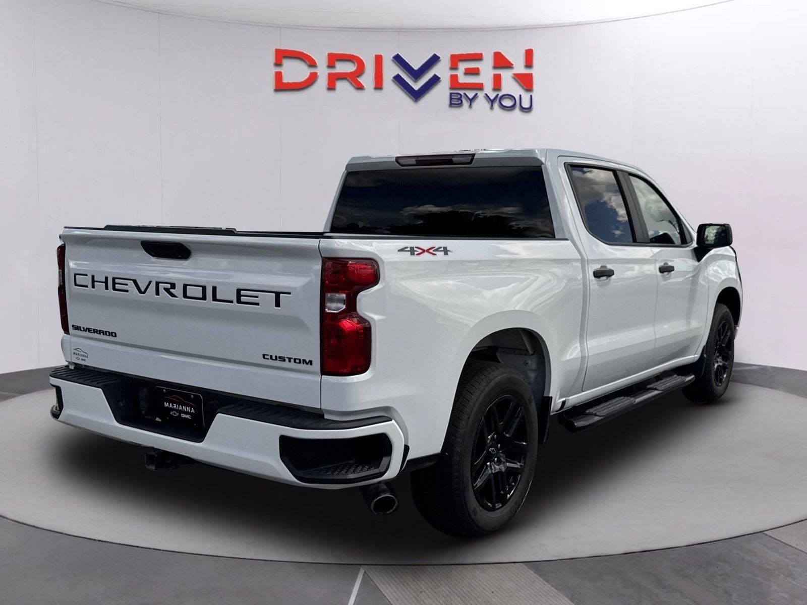 Used 2022 Chevrolet Silverado 1500 Custom w/ LPO, Dark Essentials Package AWD/4WD image 4