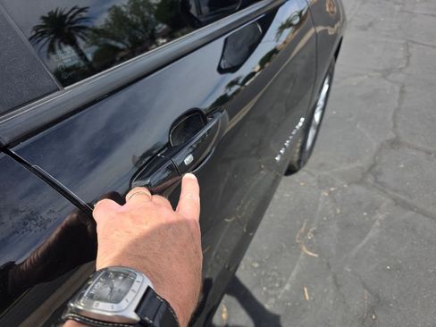 Used 2021 Chevrolet Equinox LS image 13