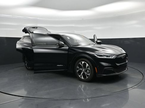 Used 2023 Ford Mustang Mach-E Premium RWD image 28
