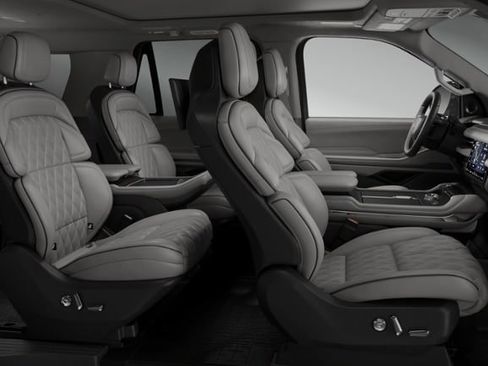 New 2026 Lincoln Navigator L Black Label AWD/4WD image 29