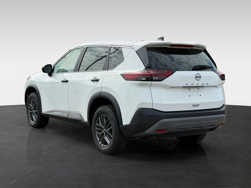 Used 2023 Nissan Rogue S FWD image 7