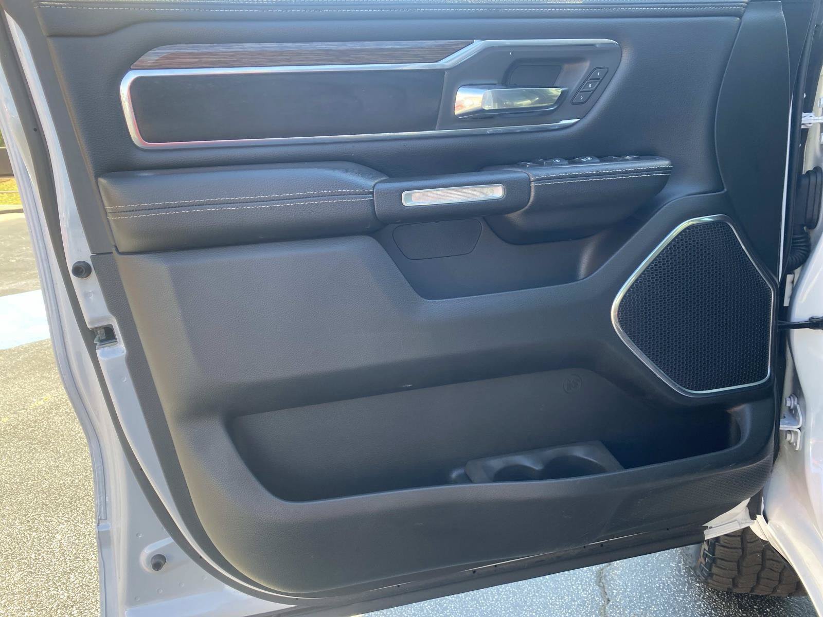Used 2019 RAM 1500 Laramie AWD/4WD image 20