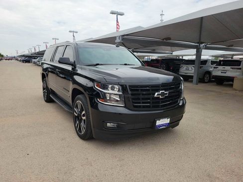 Used 2018 Chevrolet Suburban Premier AWD/4WD image 2