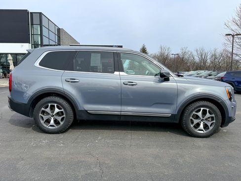 Certified 2022 Kia Telluride EX image 4