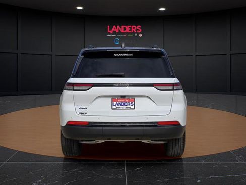 New 2025 Jeep Grand Cherokee Limited AWD/4WD image 3