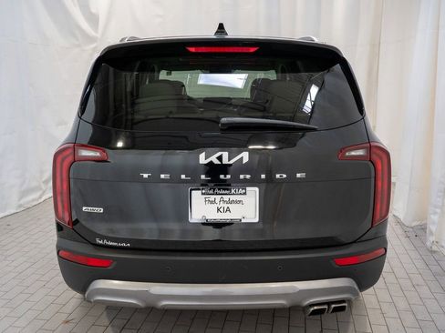 Used 2022 Kia Telluride S image 5