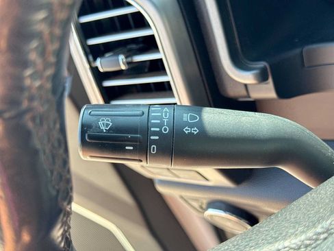 Used 2018 Ford F150 4x4 SuperCrew image 25