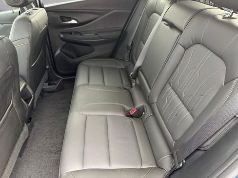 Used 2025 Buick Envista Avenir image 17