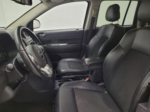Used 2017 Jeep Compass Latitude AWD/4WD image 17