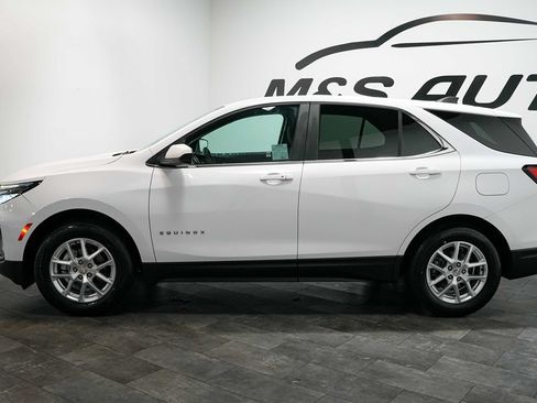 Used 2022 Chevrolet Equinox LT FWD image 3