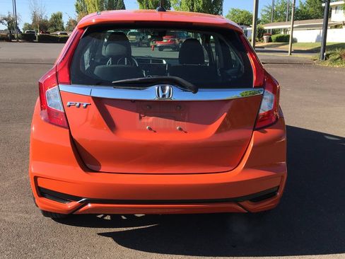 Used 2018 Honda Fit EX image 5
