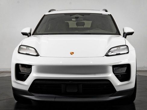 New 2026 Porsche Macan 4S Electric AWD/4WD image 11