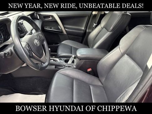 Used 2018 Toyota RAV4 Limited image 9