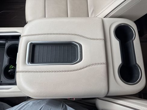 Used 2021 GMC Yukon Denali w/ Advanced Technology Package image 29