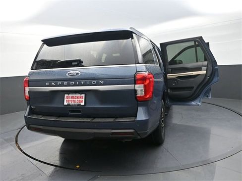 Used 2022 Ford Expedition XLT image 40