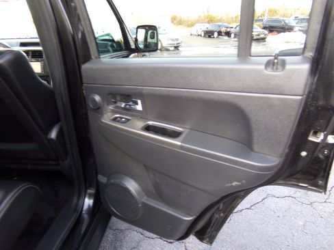 Used 2012 Jeep Liberty Limited Jet w/ Comfort/Convenience Group AWD/4WD image 23